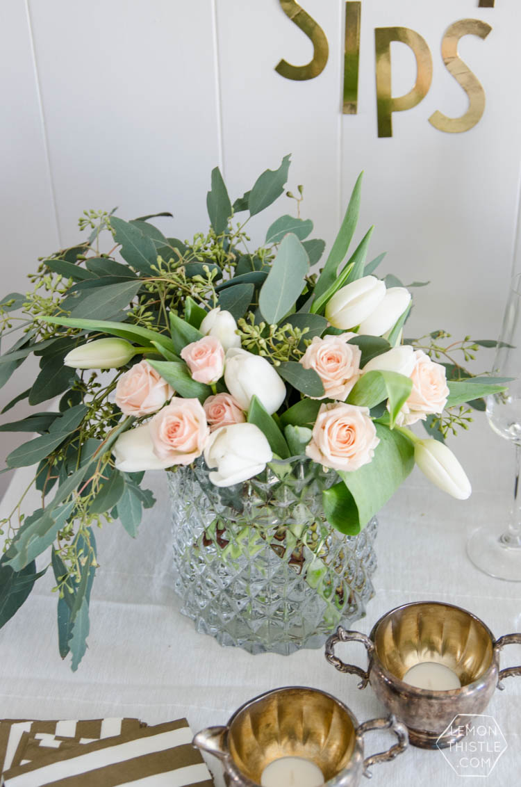 A Champagne Birthday Party! Such a fun theme and I love how simple it is to decorate with these DIYs