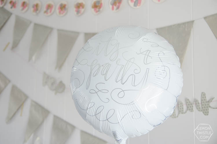 A Champagne Birthday Party! Such a fun theme and I love how simple it is to decorate with these DIYs