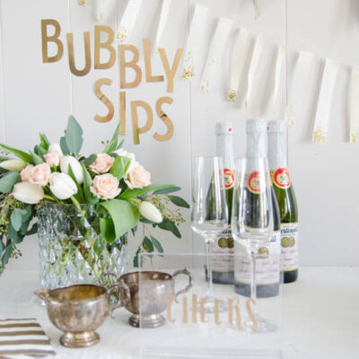 A Champagne Birthday Party! Such a fun theme and I love how simple it is to decorate with these DIYs