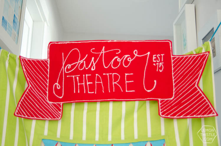 DIY Felt Sign- So fun for a puppet theatre!