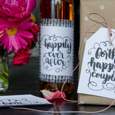 Free printable wedding tags- I love the black and white brush lettering! So pretty