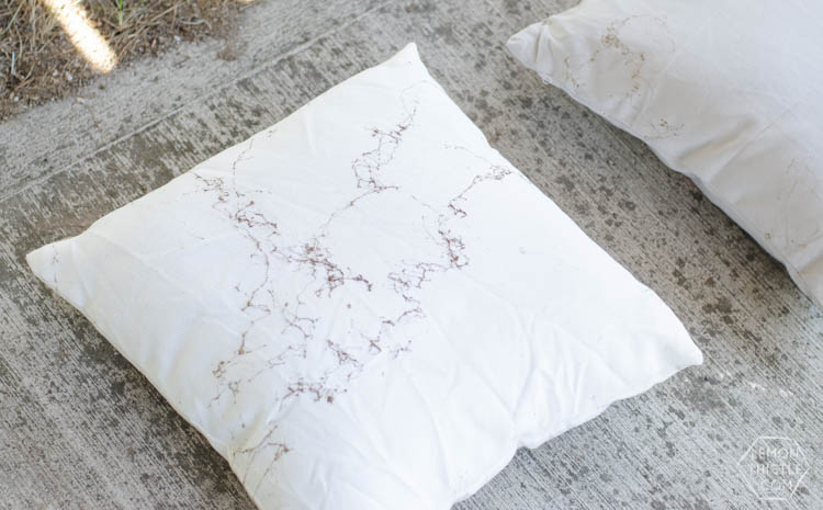 These look so awesome! And only 5 minutes is my kind of craft. DIY Gold Marbled Throw Pillows