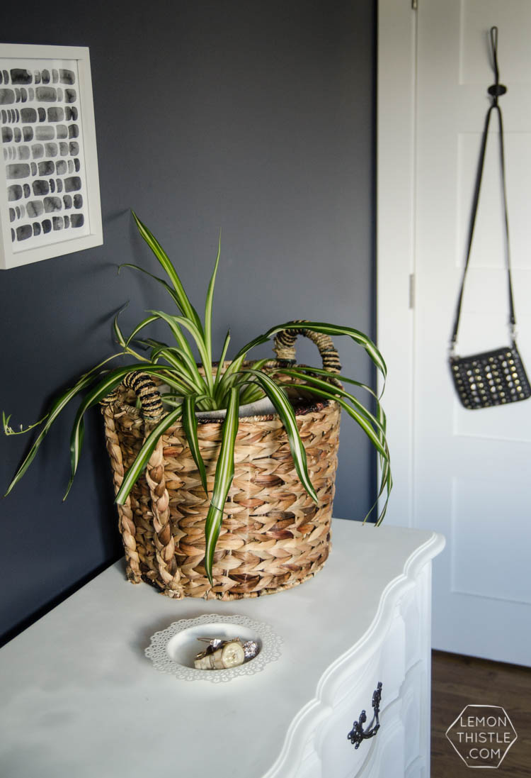I LOVE this moody navy bedroom- the forrest, the gallery wall- the brass lights... it's all so good! And I love all the DIY