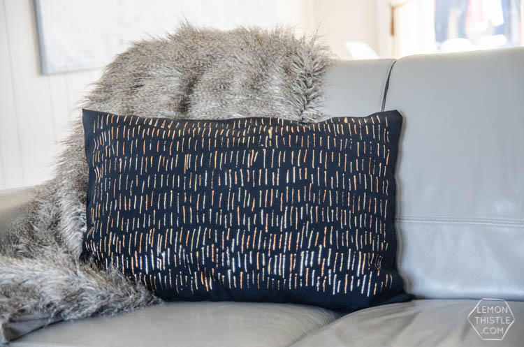 DIY No Sew Metallic Foil Throw Pillow- this is so shiny good! I can't believe it's washable. 