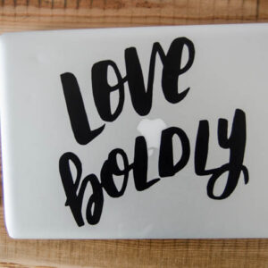 Love this idea! Vinyl transfer for a laptop decal