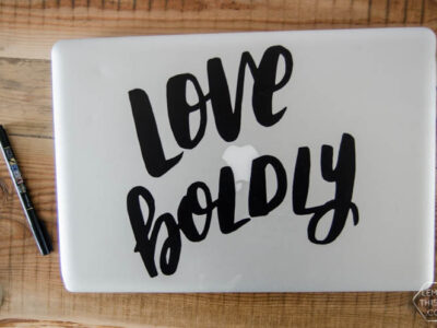 Love this idea! Vinyl transfer for a laptop decal