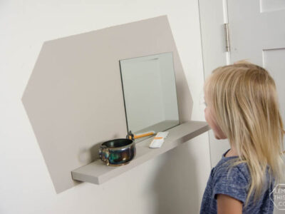 This DIY floating vanity for kids is perfect for tight spaces! It has everything you need but takes up no floor space.