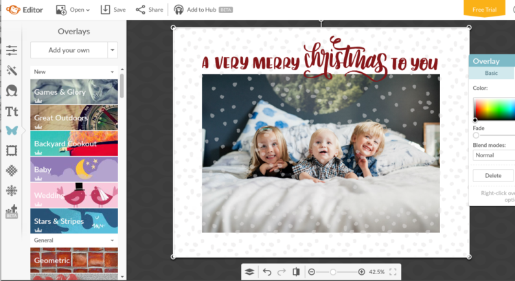 I LOVE these holiday cards! The handlettering and snow are the perfect Christmas card design- I can't believe they're a free download!