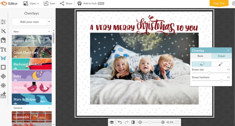 I LOVE these holiday cards! The handlettering and snow are the perfect Christmas card design- I can't believe they're a free download!
