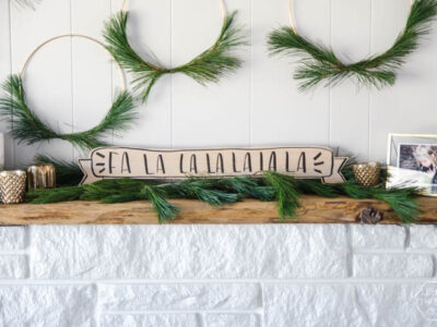 Fa La La La La... I love this! Such a simple but classy look for Christmas. 5 Minute DIY Wooden Holiday Banner Sign
