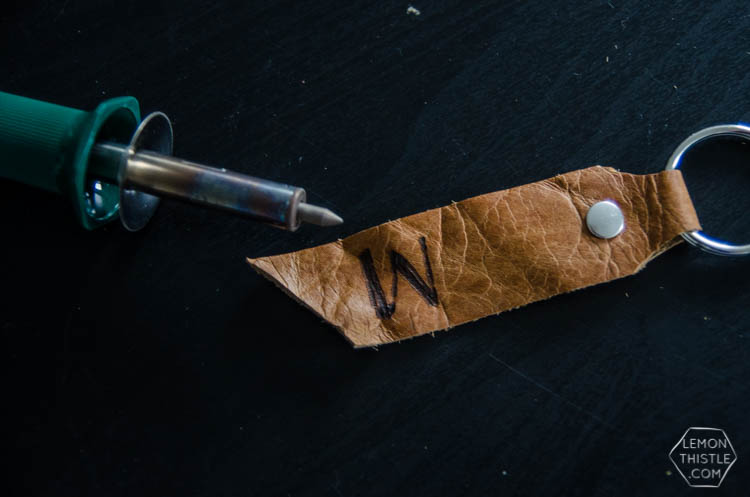 DIY Monogrammed Leather Key Chain- LOVE this! I like the classic look of the burned leather. And looks easy too.