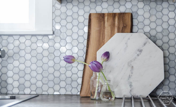 Simple, neutral spring home tour- spring 'decor' I could actually pull off!