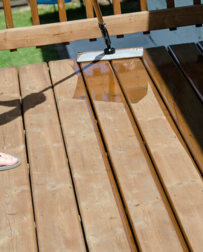 Tips on wooden deck materials and finishing (and refinishing!)