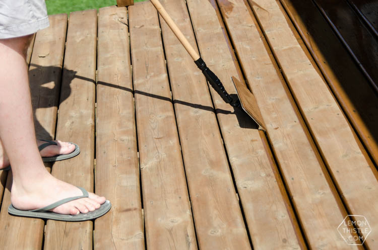 Tips on wooden deck faterials and finishing (and refinishing!)