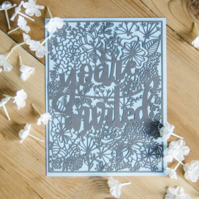 You're invited! Love this handlettered floral invitation. Free cut file plus awesome tips on weeding intricate cardstock cuts