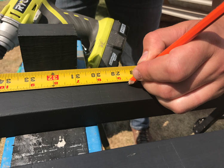 DIY Wooden Ladder Ball- Love the black and white look! Plus- chalkboard for score keeping