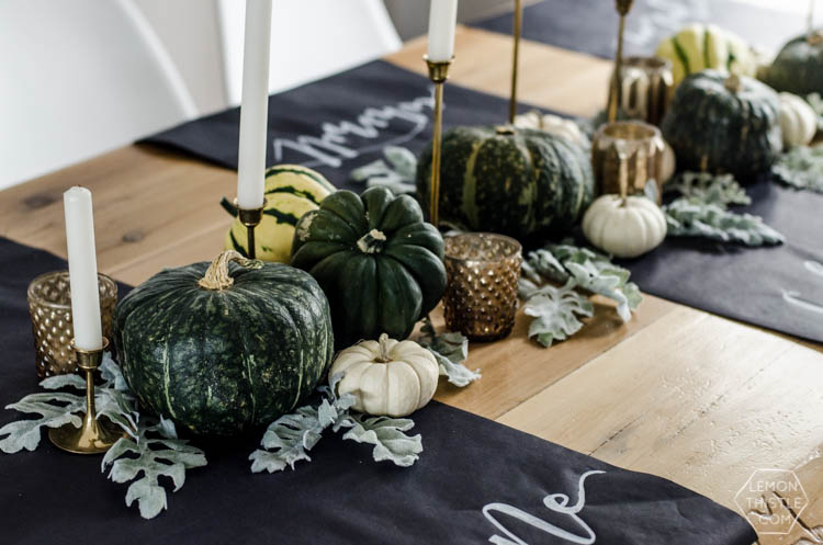 Chalkboard and natural autumn tablescape- so beautiful for a thanksgiving table