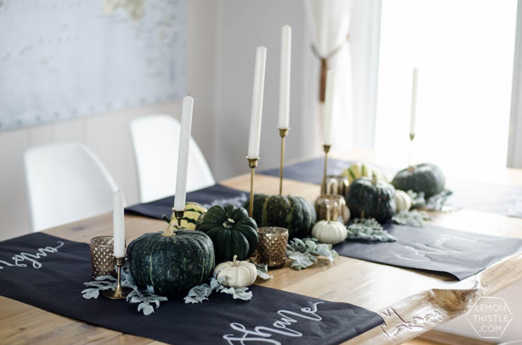 Chalkboard and natural autumn tablescape- so beautiful for a thanksgiving table