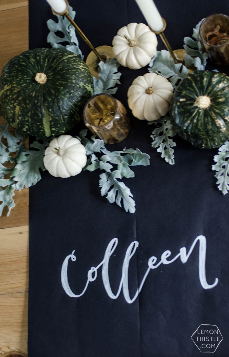 Chalkboard and natural autumn tablescape- so beautiful for a thanksgiving table