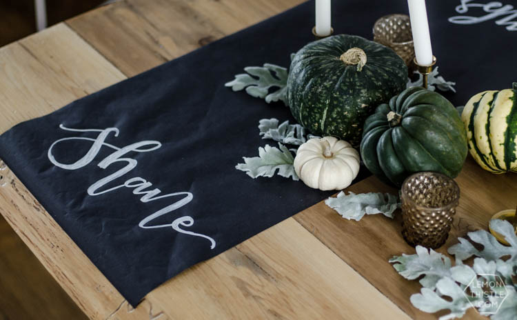 Chalkboard and natural autumn tablescape- so beautiful for a thanksgiving table
