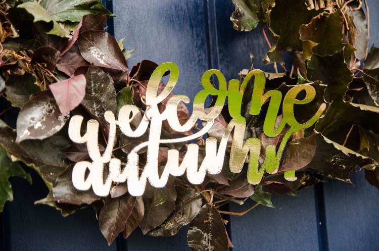 Organic and Foiled- Autumn Wreath with free printable hand lettering