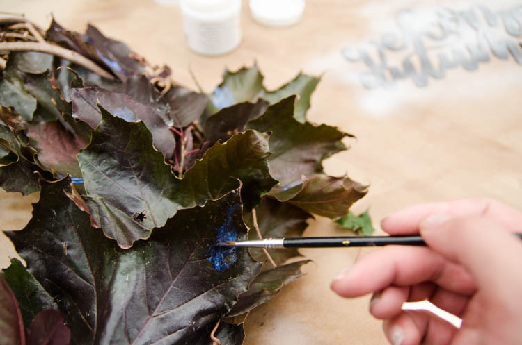 Organic and Foiled- Autumn Wreath with free printable hand lettering