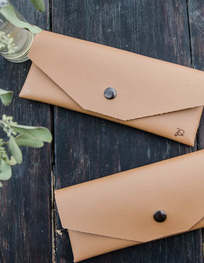 DIY Leather Pouch- cut with a Cricut! Tips for working with leather and cricut... and should you bother buying the Cricut Maker?