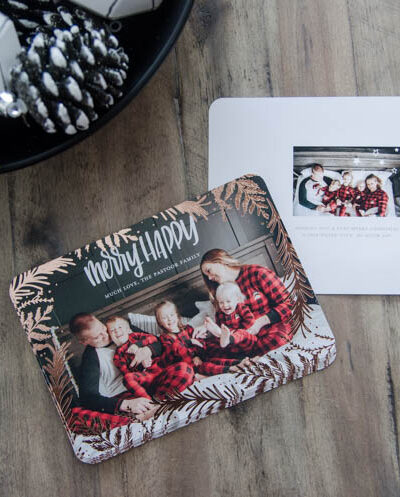 How to add your own (handlettered!) design to photo cards for the holidays- plus free download of my Merry Happy design