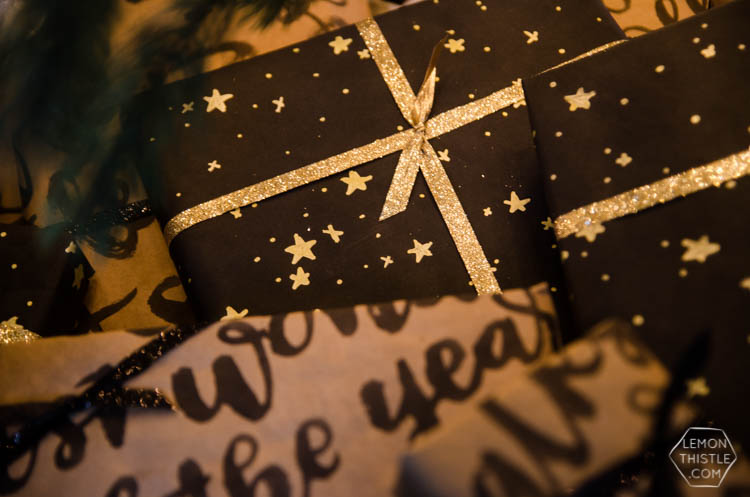 This handlettered Kraft wrapping paper is amazing! Now I want that brush so I can make some to wrap my christmas gifts