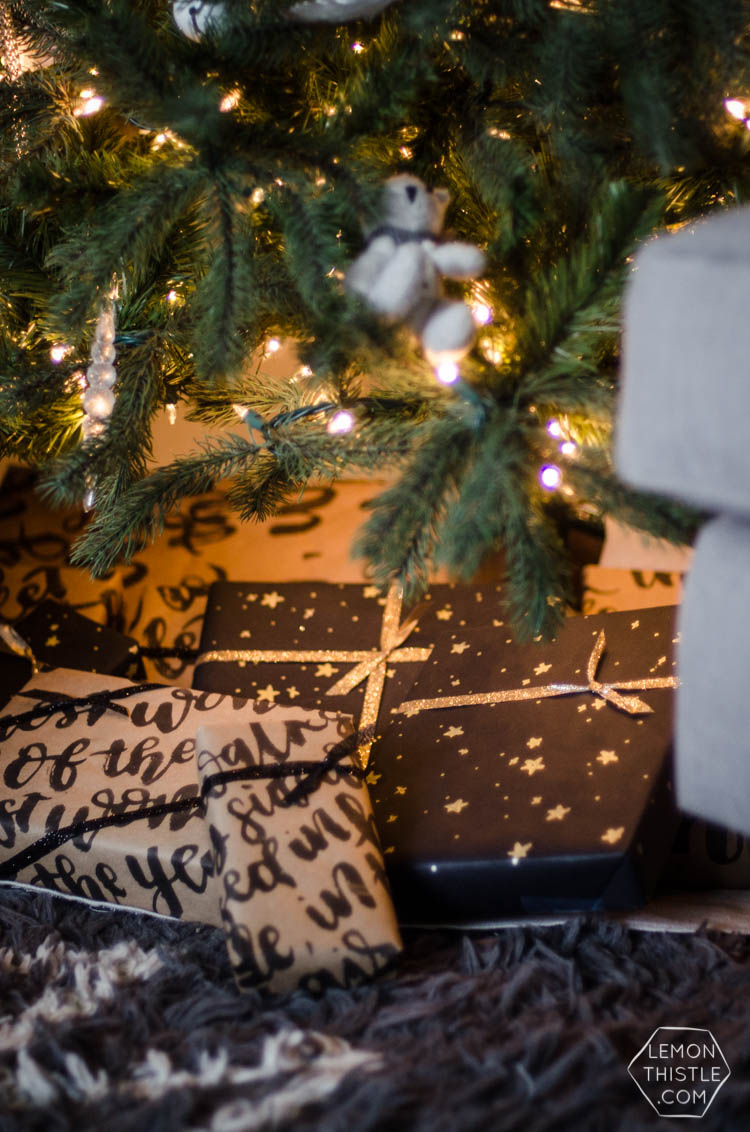 This handlettered Kraft wrapping paper is amazing! Now I want that brush so I can make some to wrap my christmas gifts