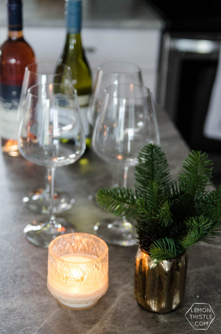 Holiday Open House- Modern Handlettered Free Printable Invitations and tent cards- perfect for a casual Christmas party!