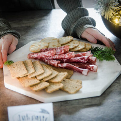 Holiday Open House- Modern Handlettered Free Printable Invitations and tent cards- perfect for a casual Christmas party!