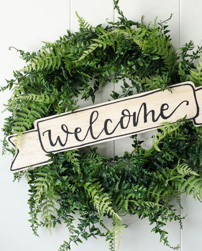 DIY Wood Welcome Banner for wreath