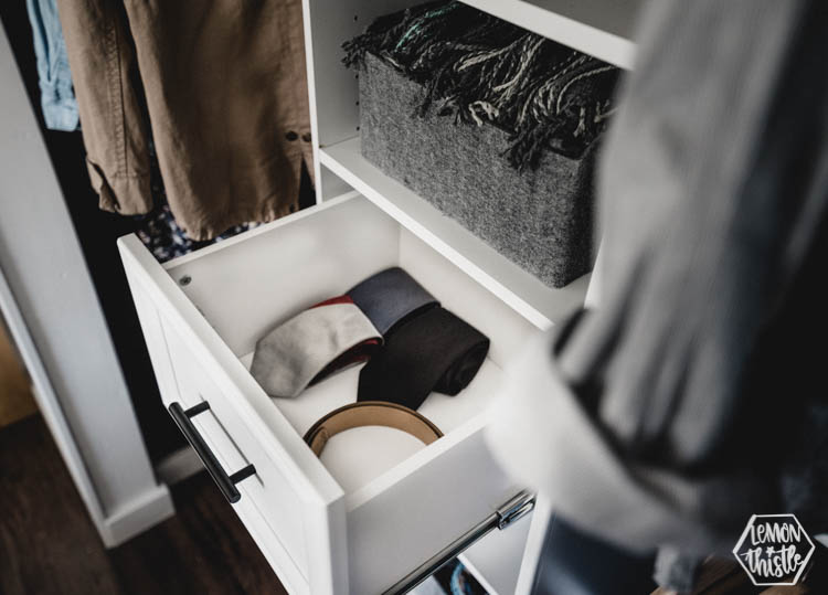 Modern Closet- simple diy makeover with black and white details