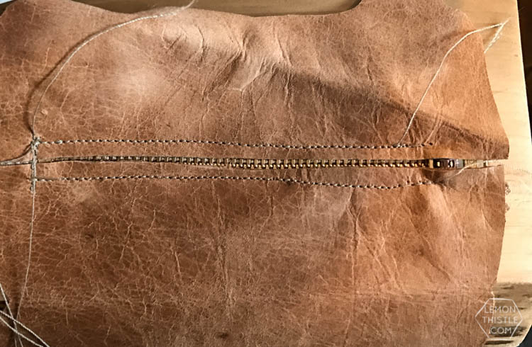 sewing the zipper DIY Leather cat pouch
