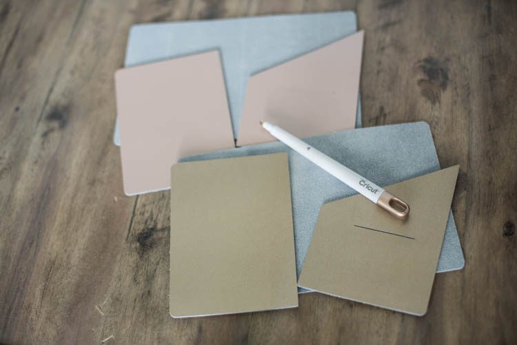 Scoring tool for leather fold lines