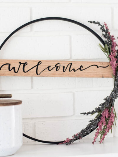 DIY Fall Hoop Wreath- love that wooden banner across the wreath!