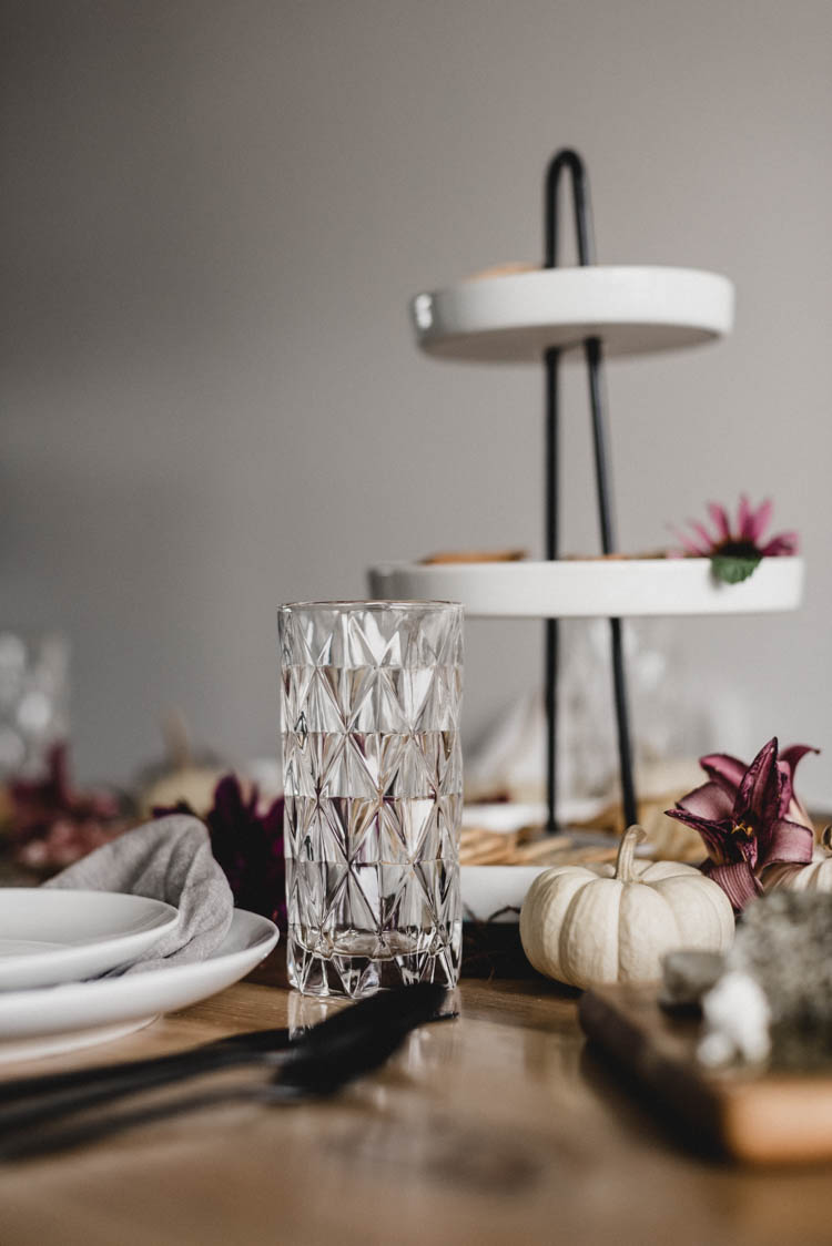 Modern Autumn Tablescape