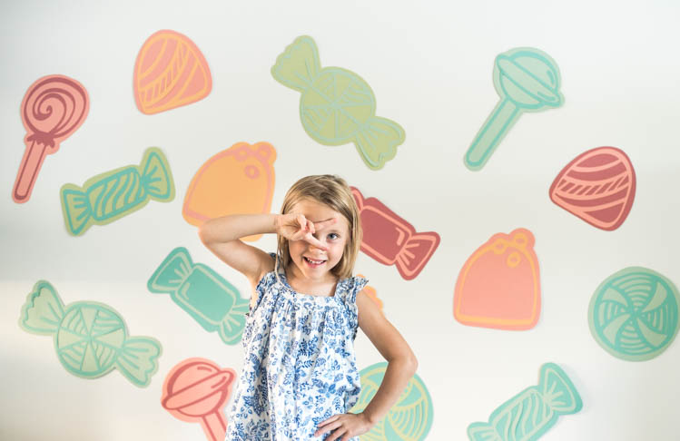 Candies! DIY Party Backdrop