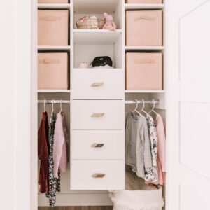 Such a pretty girls closet! PLUS all about Designing kids closets that grow with them