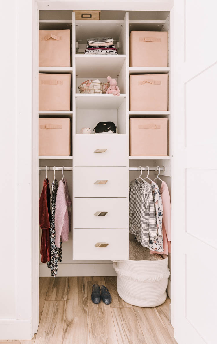 Such a pretty girls closet! PLUS all about Designing kids closets that grow with them