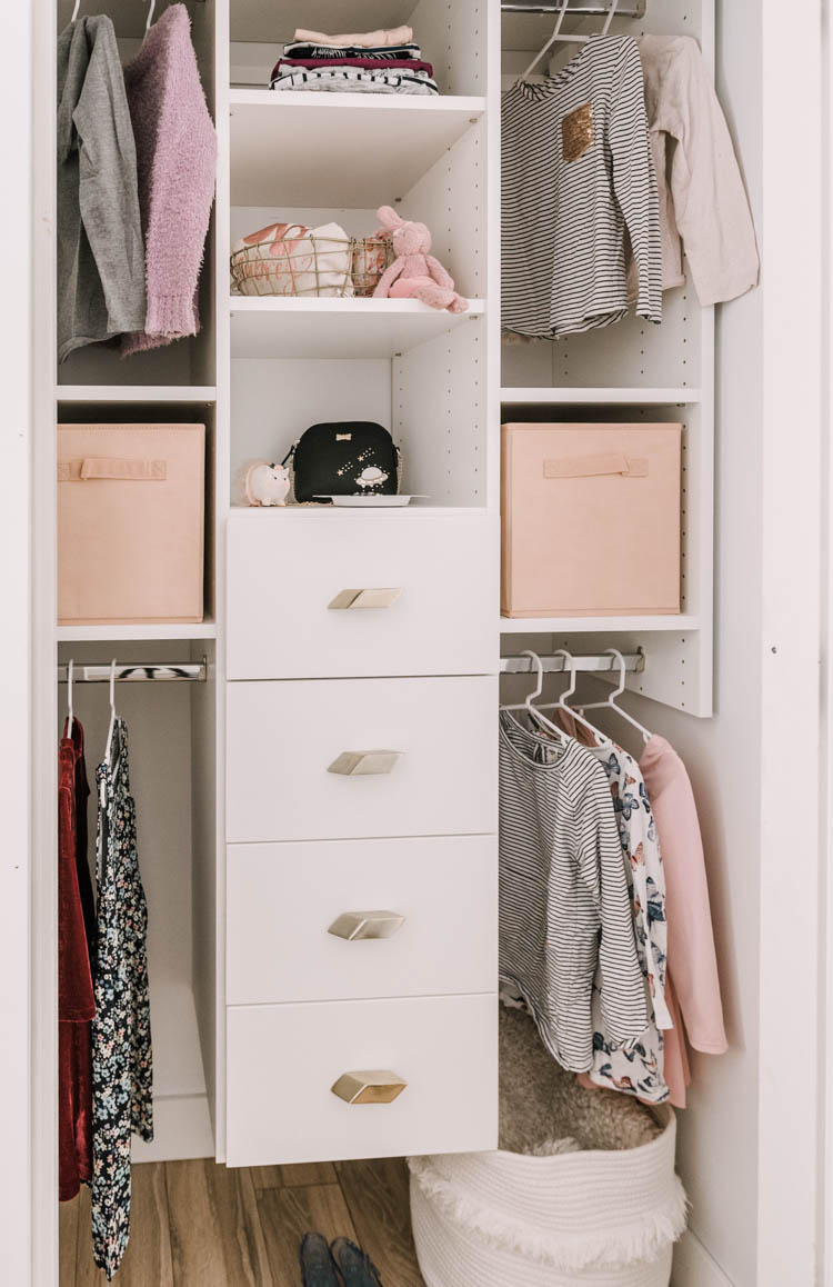 Such a pretty girls closet! PLUS all about Designing kids closets that grow with them