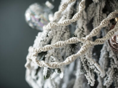 DIY Macrame Garland for a Christmas tree... or just for your house!