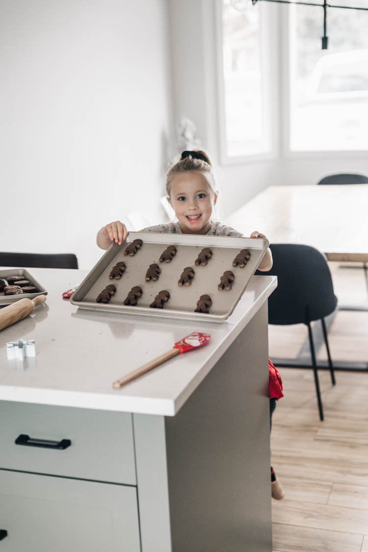 Holiday Baking with Kids- my tips to make it less stressful!