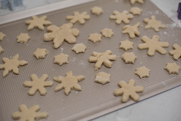 Holiday Baking with Kids- my tips to make it less stressful!