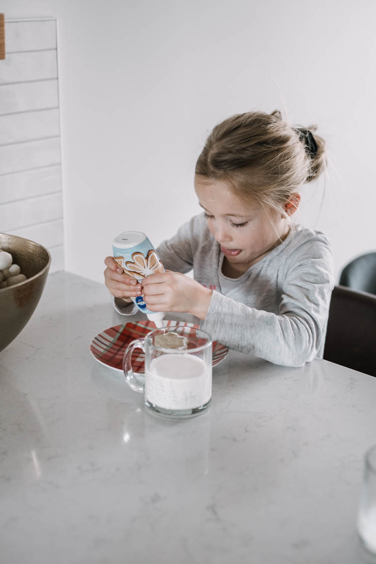 Holiday Baking with Kids- my tips to make it less stressful!