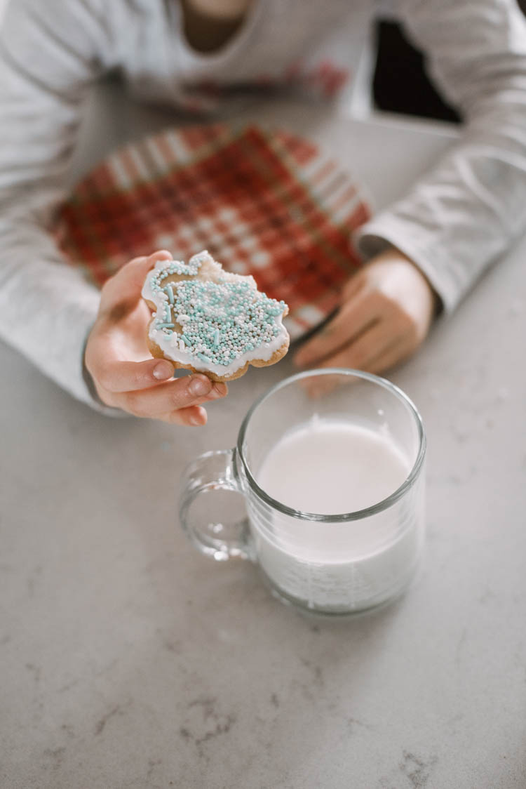 Holiday Baking with Kids- my tips to make it less stressful!