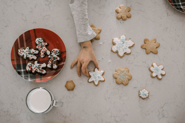 Holiday Baking with Kids- my tips to make it less stressful!