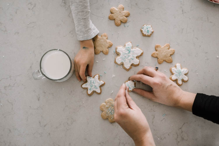 Holiday Baking with Kids- my tips to make it less stressful!