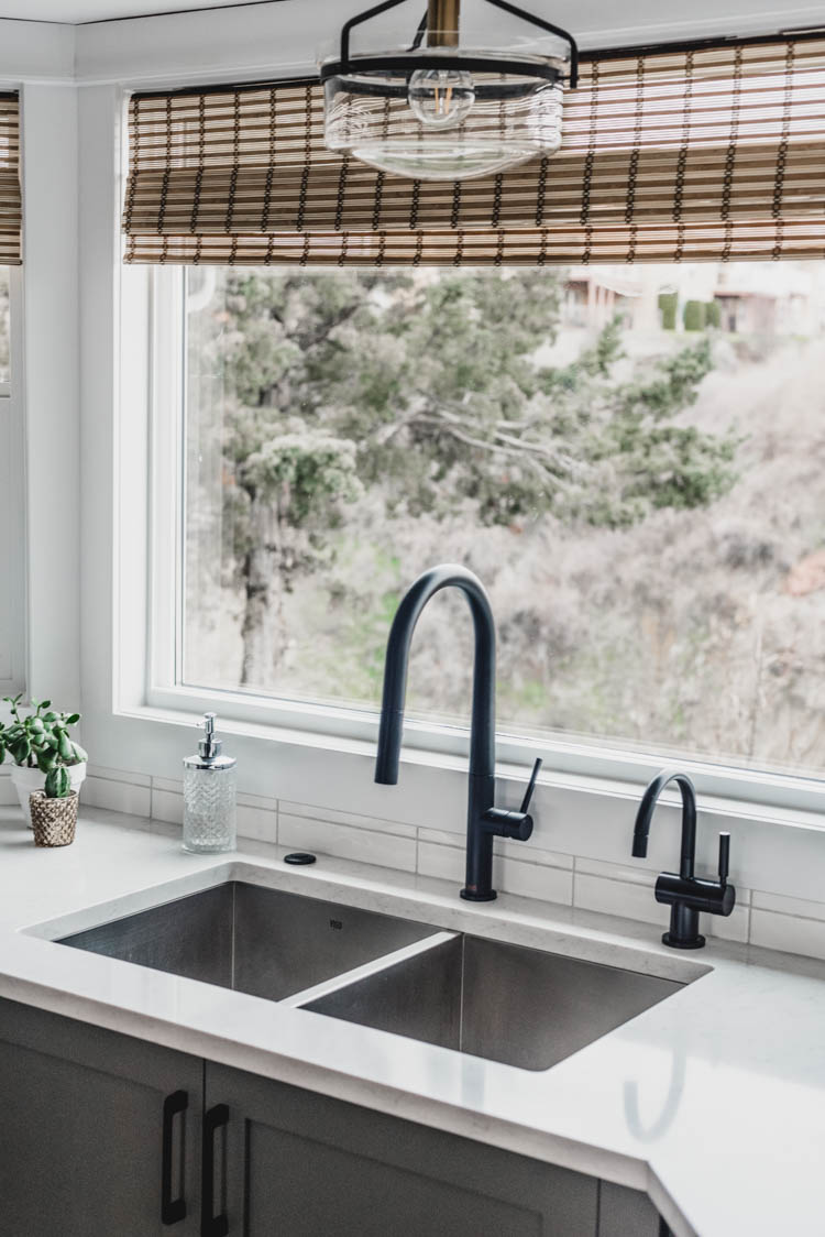 Love the undermount sink with the matte black faucets